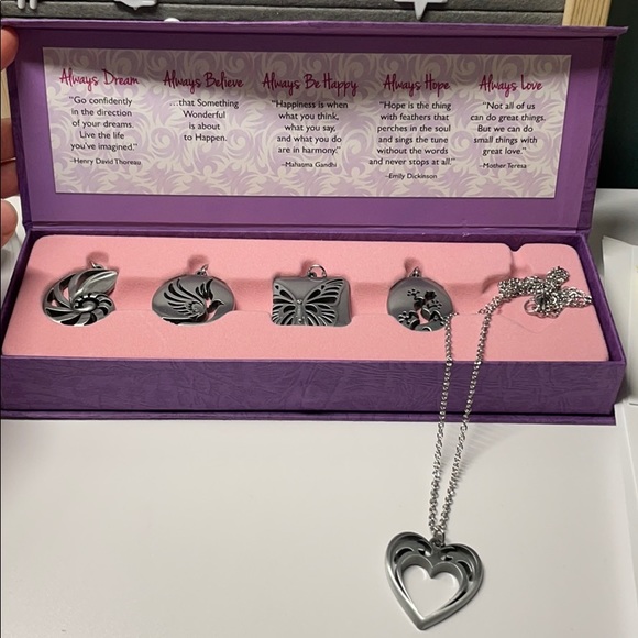 imagine . Nation Books& Gift Jewelry - Always Be True ♥️ wearable inspirations